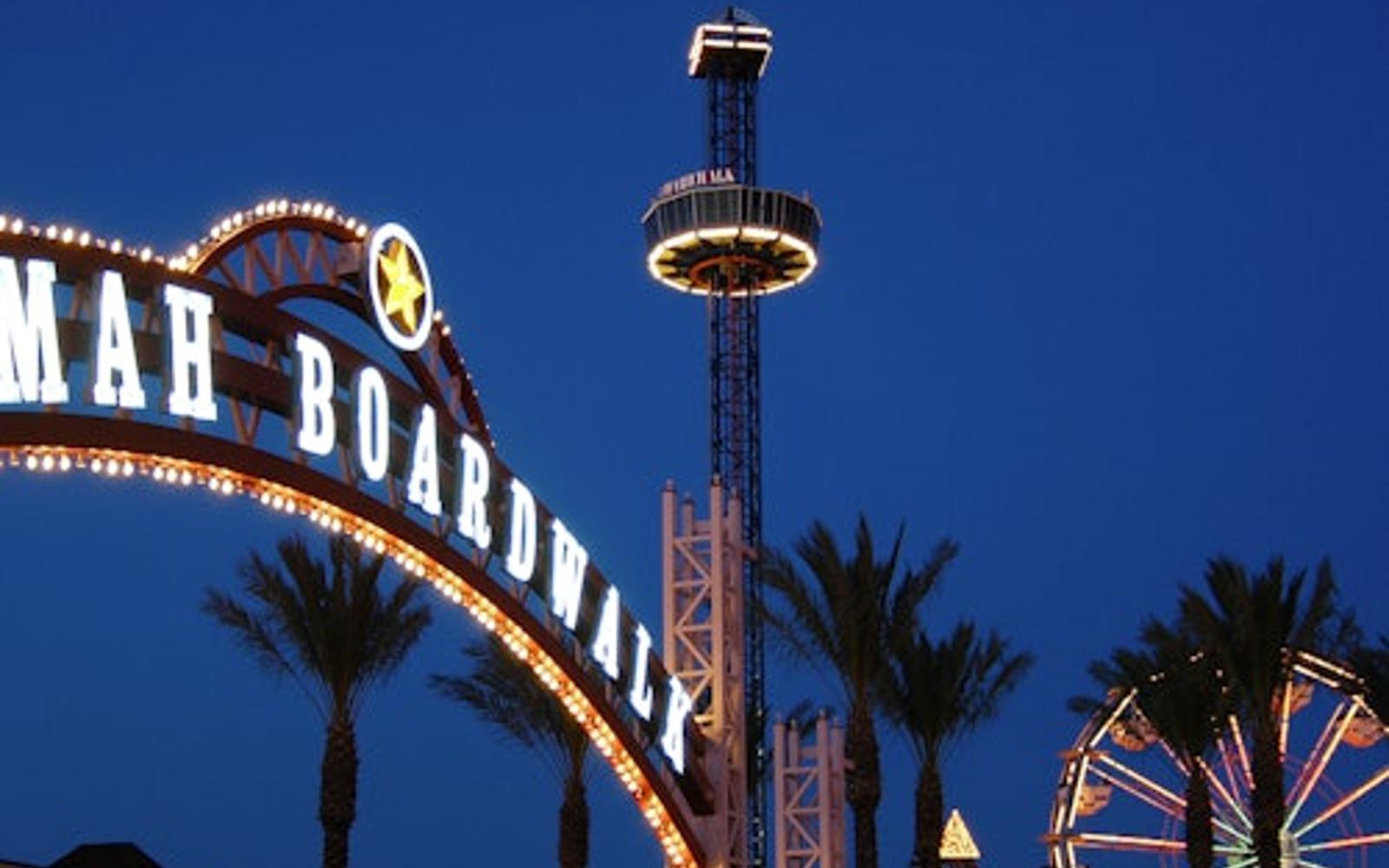 بلیط دسترسی روزانه به دستگاه‌های تفریحی در تفرجگاه کماه tickets at Kemah Boardwalk, Kemah