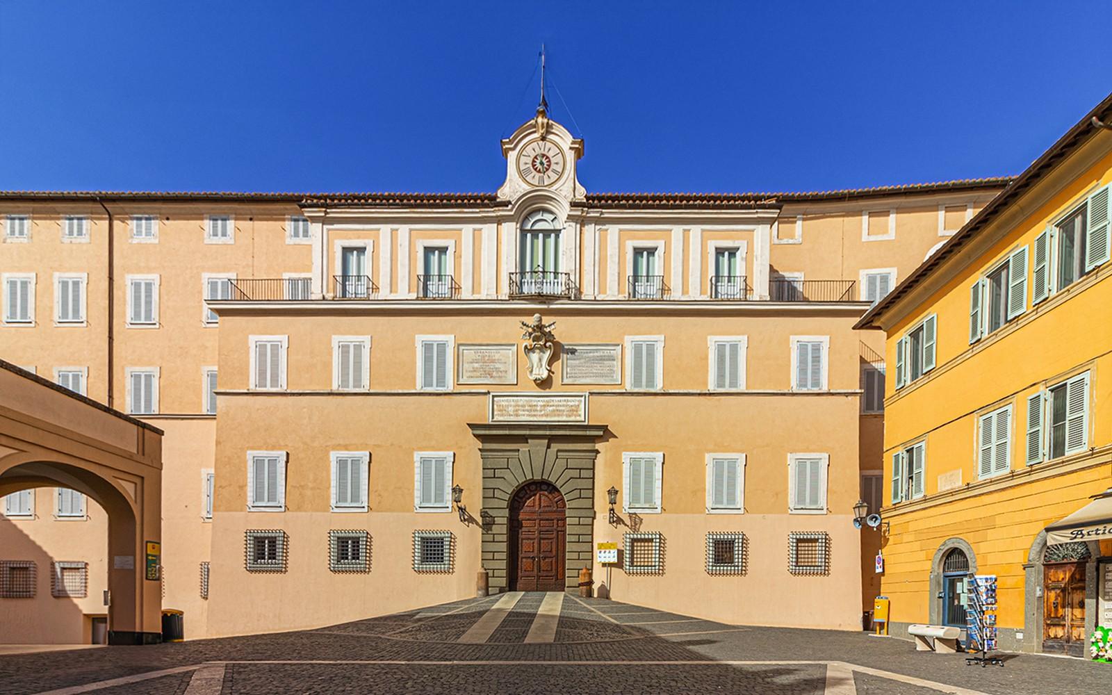 Castel Gandolfo Full Experience with Eco-Minibus Tour of Pontifical Gardens