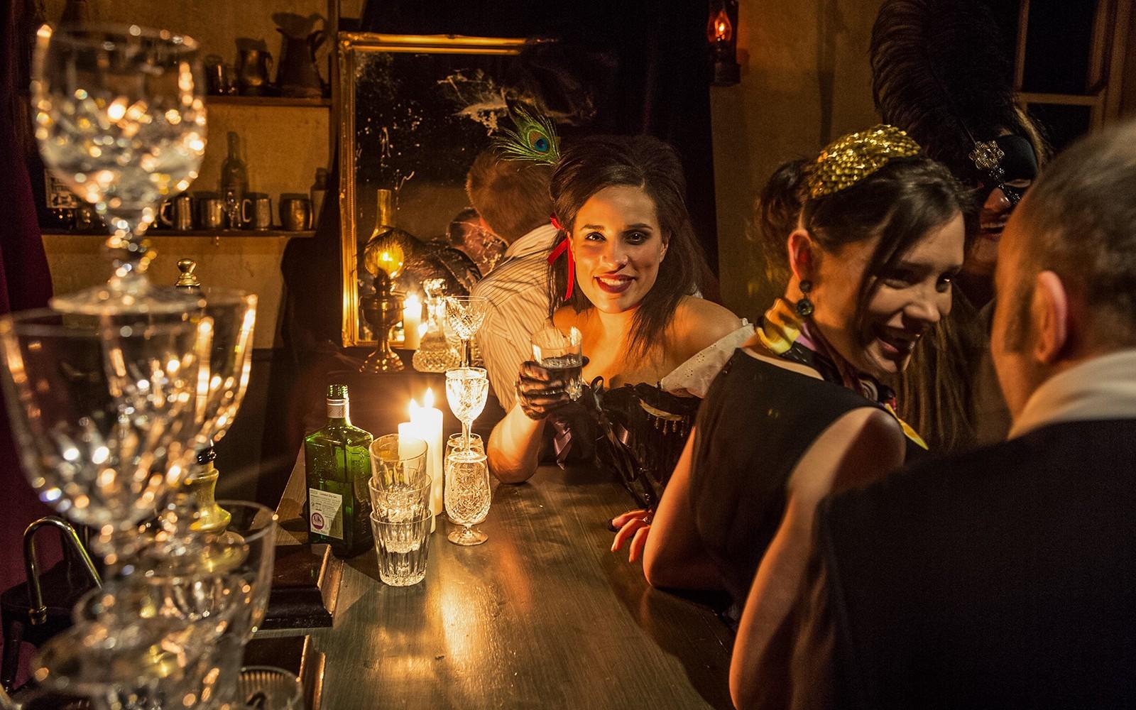 Screams & Spirits London Dungeon Tickets with Cocktail