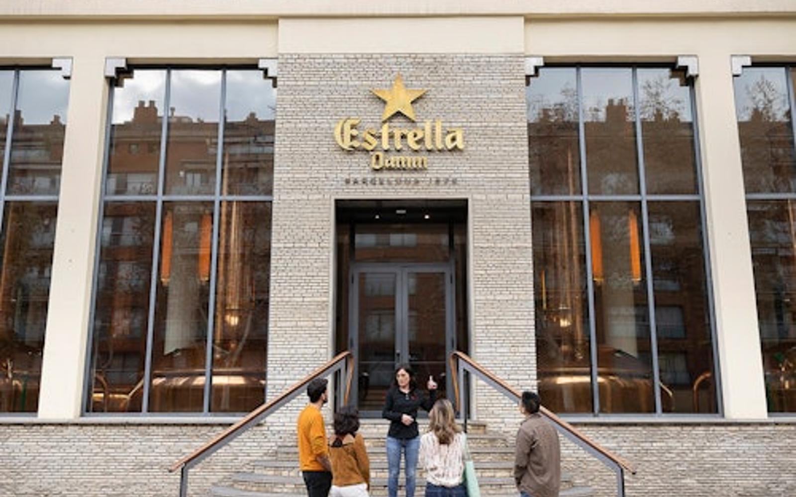 تور راهنمایی کارخانه آبجوسازی قدیمی استرلا دَم + مزه‌پذیری آبجو tickets, بارسلونا