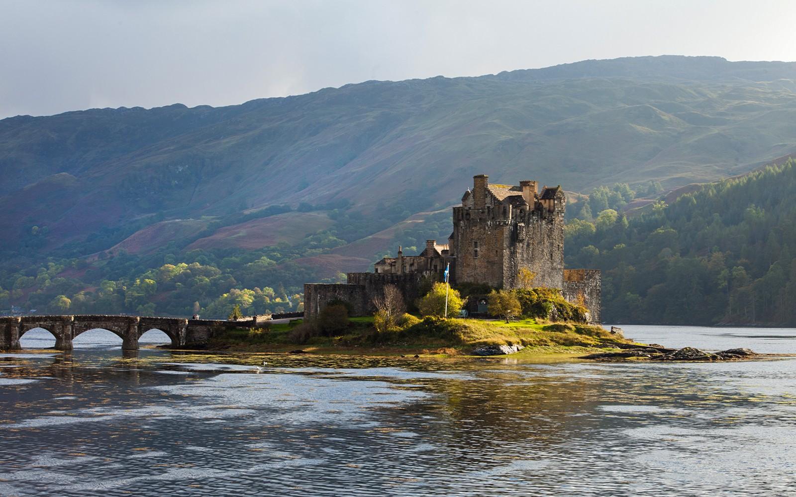From Edinburgh: Loch Ness and The Highlands Day Trip with Lunch & Optional Cruise tickets at Edinburgh Bus Stop, Edinburgh