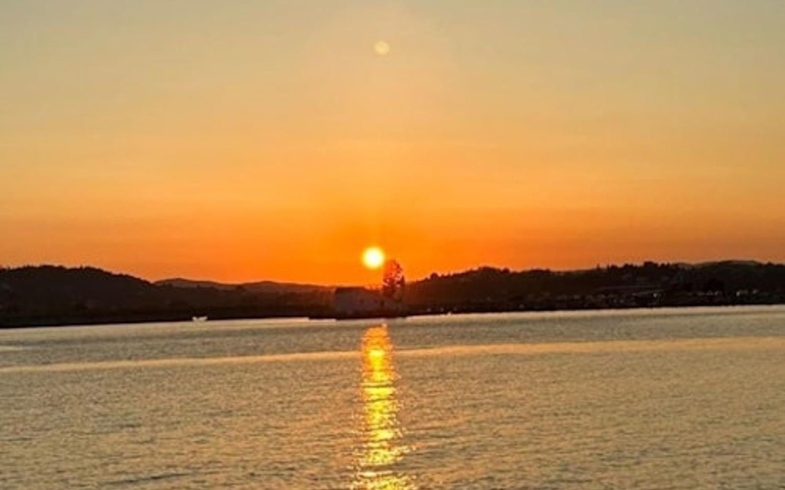 Corfù: Crociera al tramonto + Cocktail e Snack
