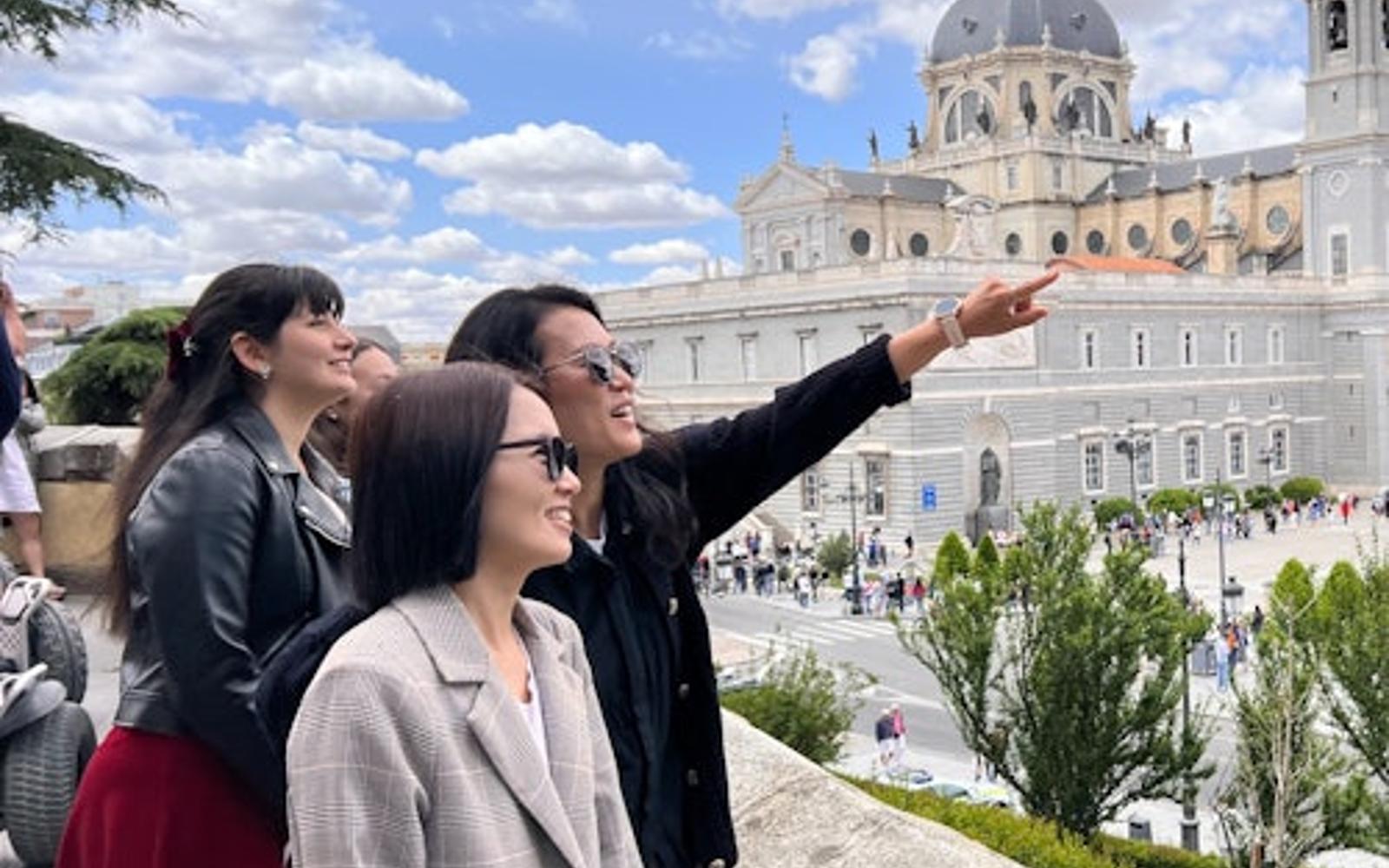 Madrid: 1.5-Hour Evening Walking Tour