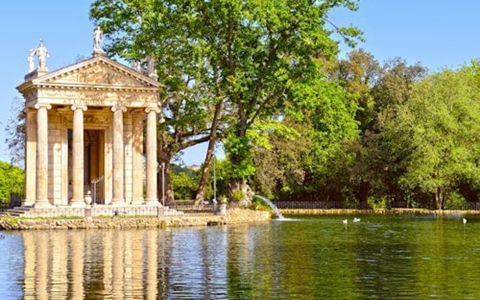 Zahrady Villa Borghese golfovým vozíkem