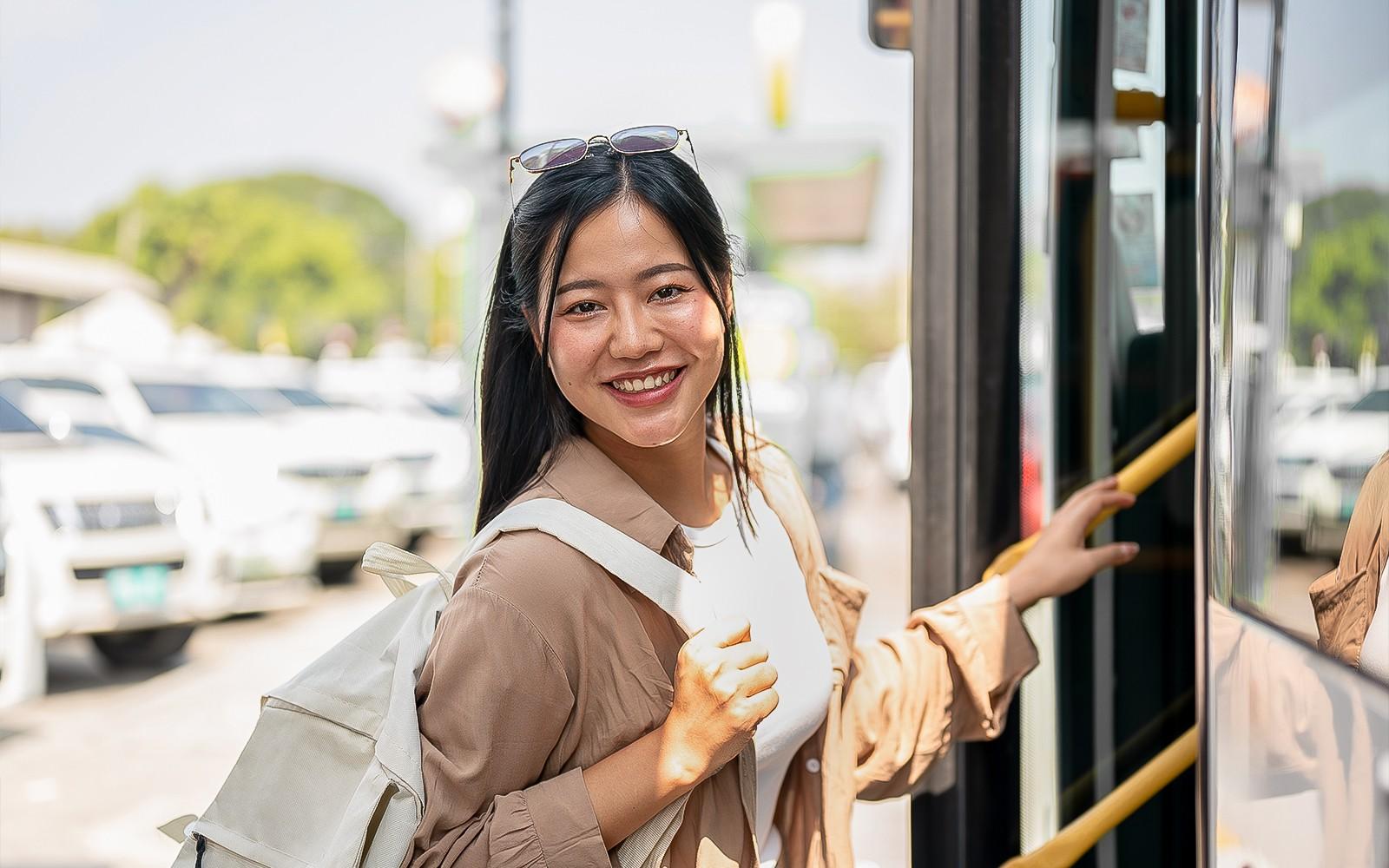 Round Trip Shuttle Bus Service to Nami Island 
