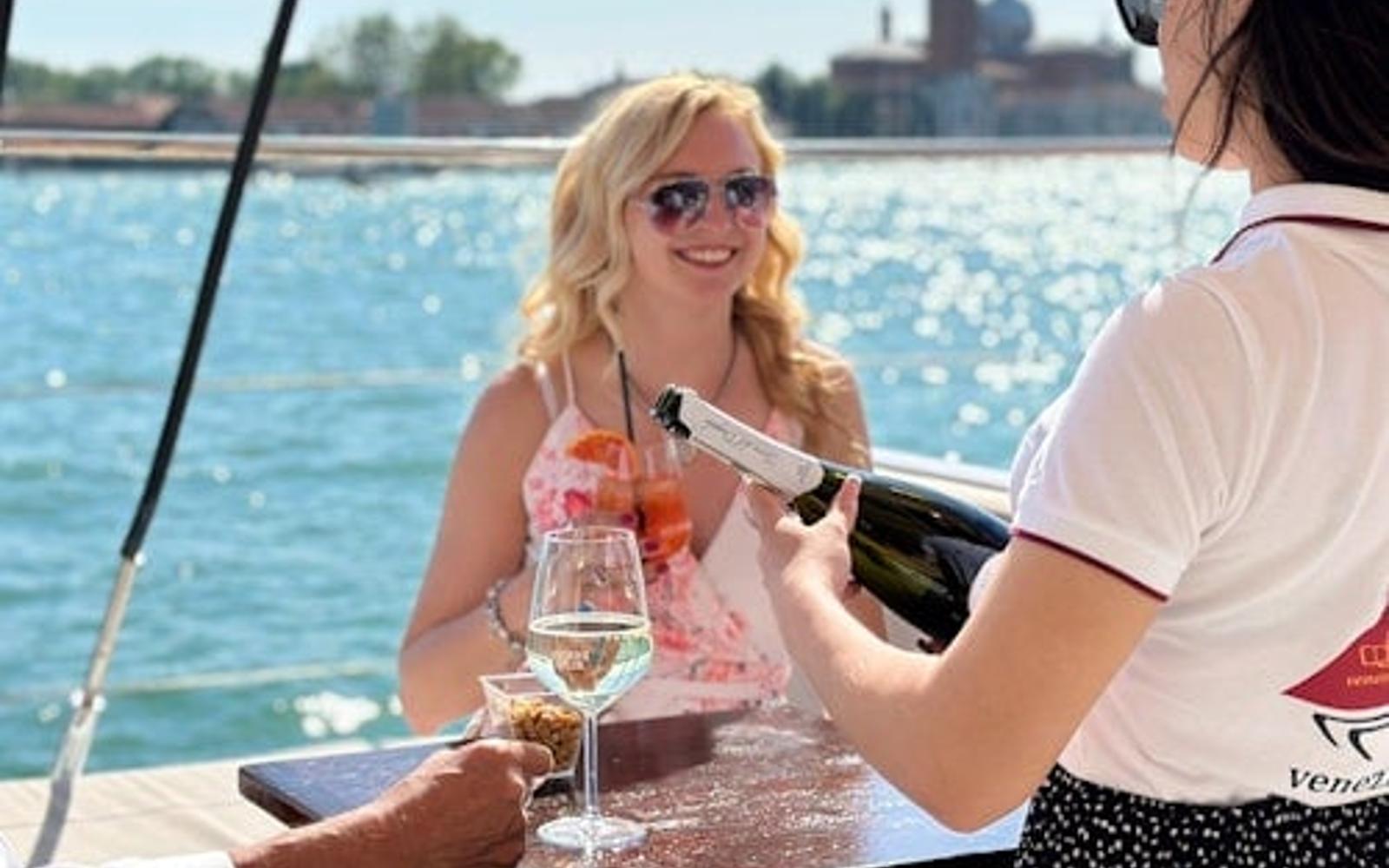 Venice Lagoon: Catamaran Tour with Lunch