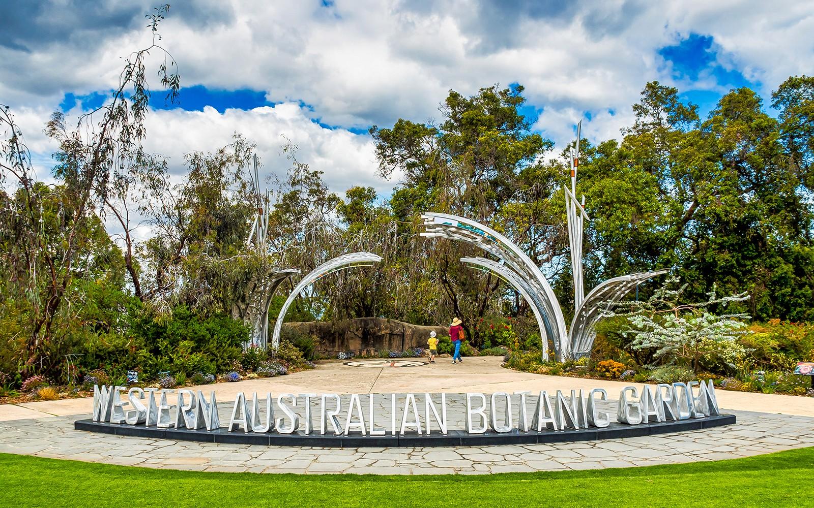 Perth Hop-on-Hop-off Bus Tour tickets, Perth