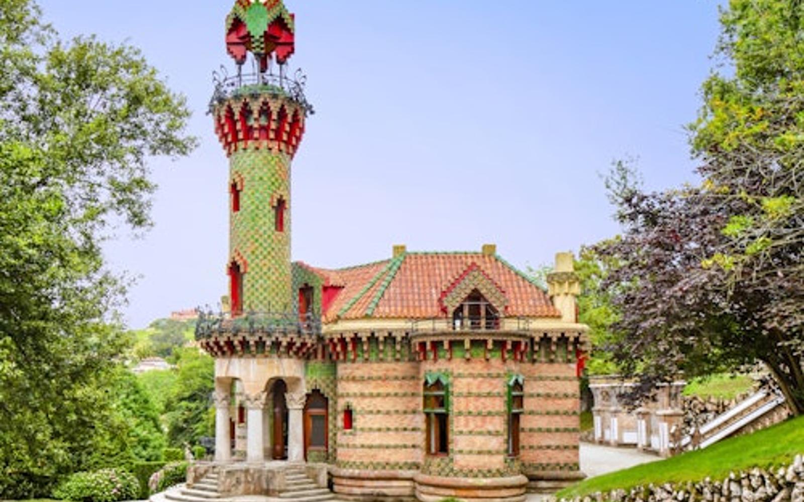 Visita guiada a El Capricho de Gaudí