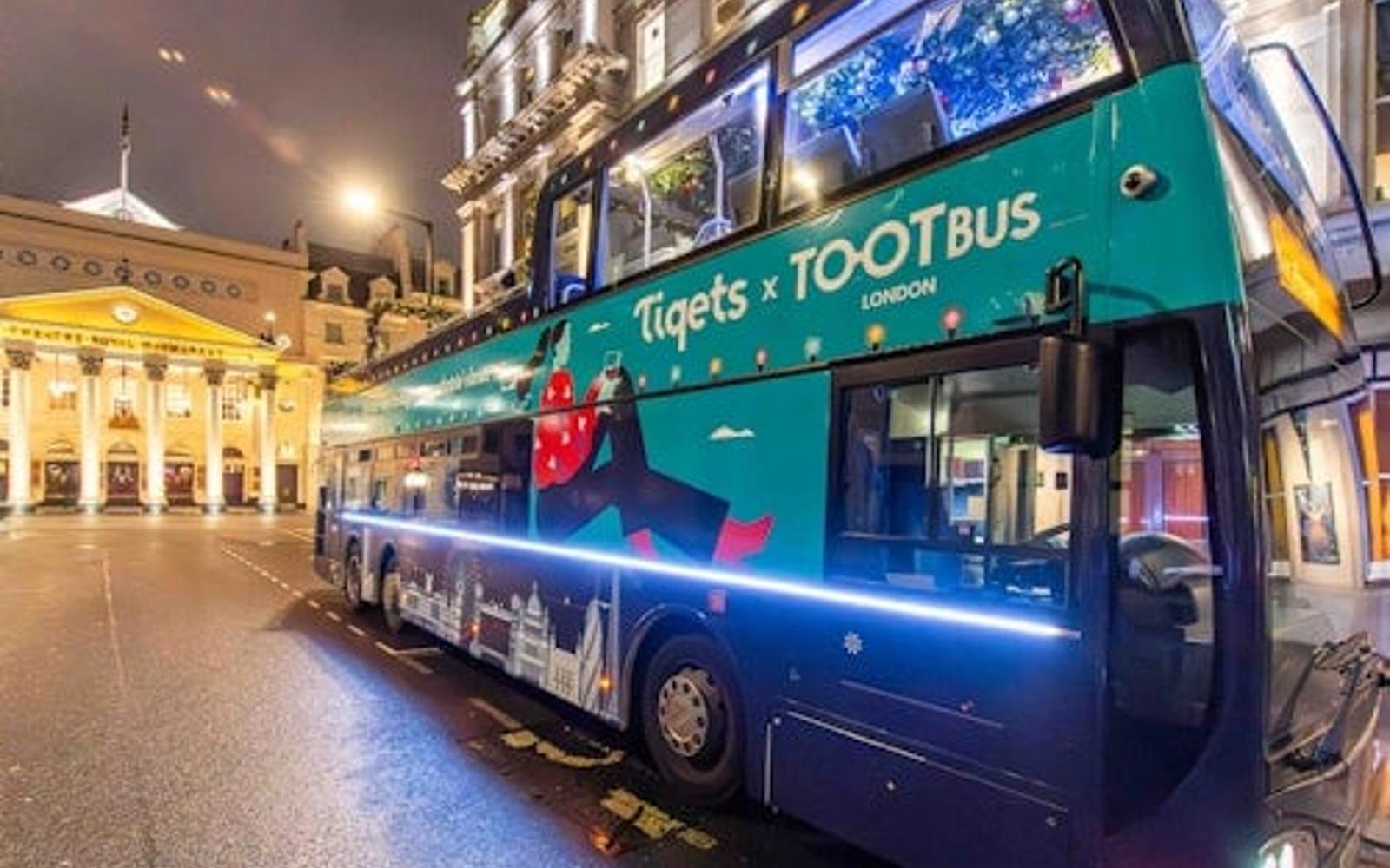 Londra: Esperienza d'Arte Senza Cornice, Tour in Bus con Bar e Cena al Hard Rock Cafe tickets, Londra