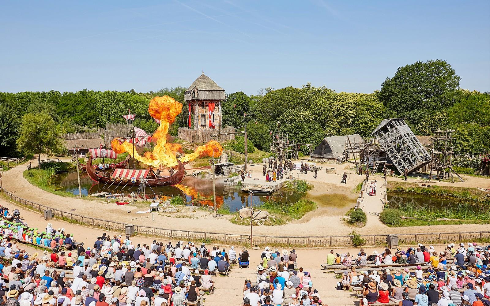 بلیط‌های یک روزه پوی دو فو tickets at Puy du Fou, Loire Valley