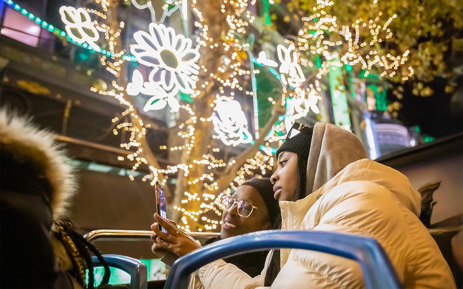 Tootbus: Paris Christmas Night Bus Tour