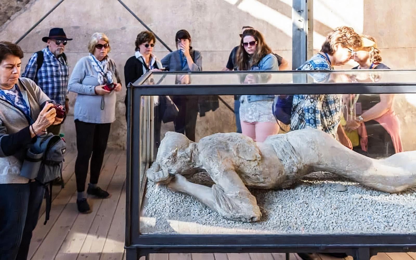 تور خصوصی پمپئی با راهنمای باستان‌شناسی tickets at Porta Marina Superiore, Pompeii Naples