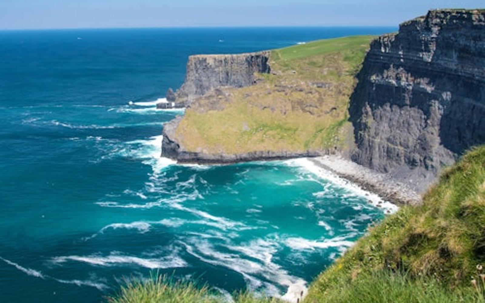Galway to Cliffs of Moher Bus: Half-Day Express Tour