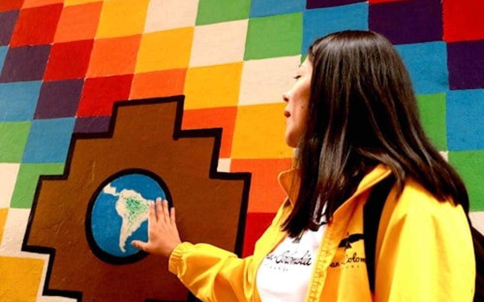 La Candelaria Bogotá: Guided Graffiti Tour + Drinks tickets, Bogota