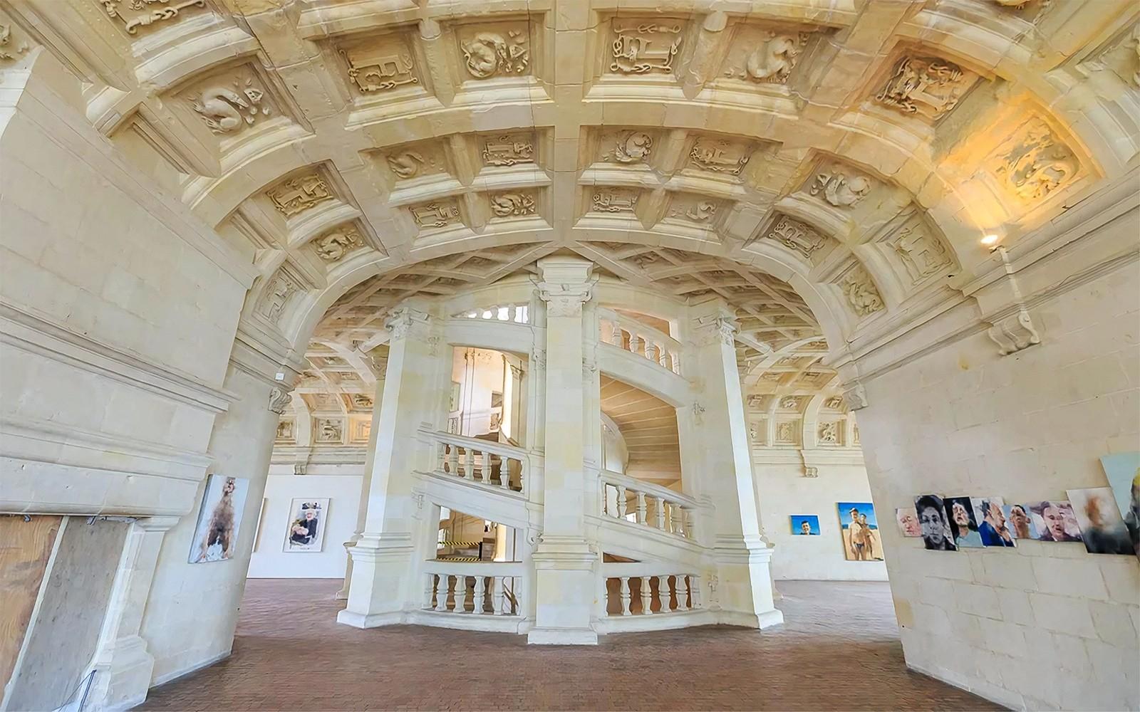 از پاریس: تور راهنما بازدید از قلعه‌ های شامبور و شنونسو + چشیدن شراب tickets at Loire Valley Day Trips from Paris, پاریس