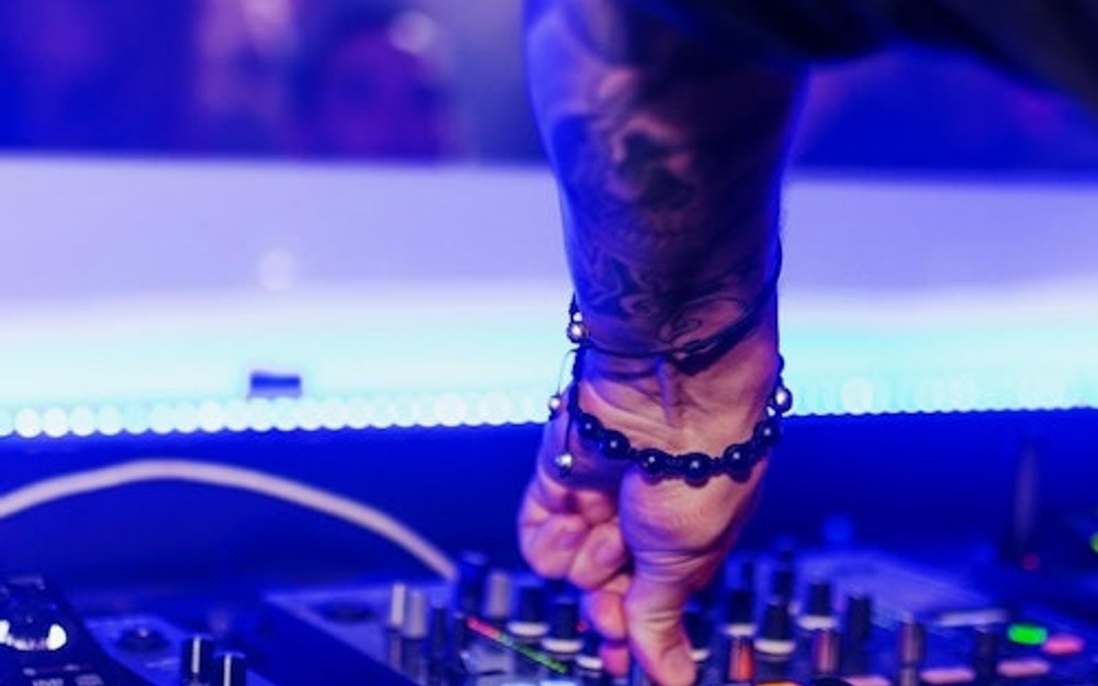 Barcelona Nightcard: Entry to 15 Clubs tickets at Barcelona City Cards, بارسلونا