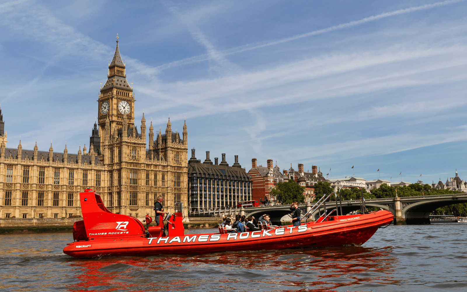 تور ماجراجویی قایق سرعتی Thames Rockets در لندن