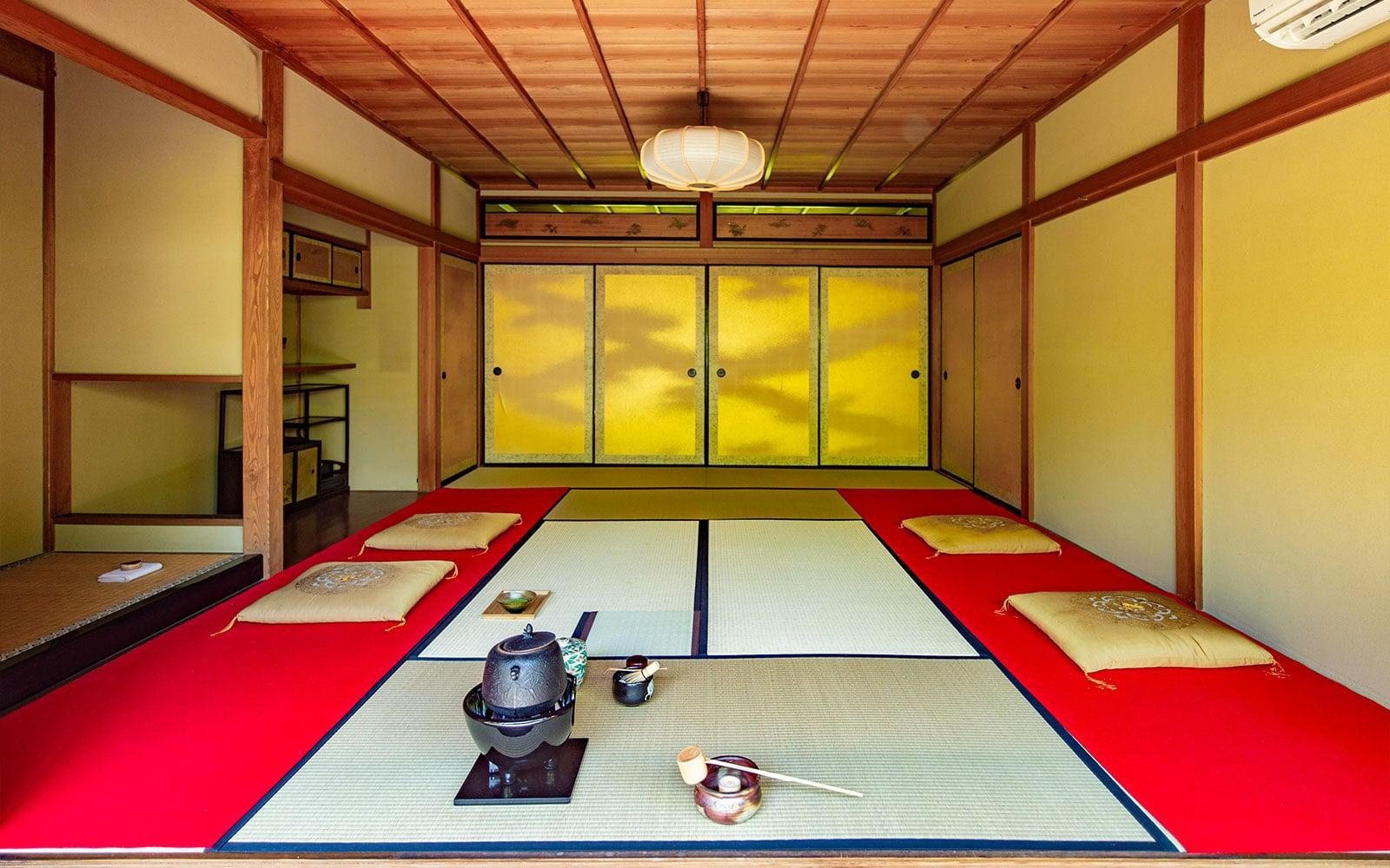 Garden Teahouse: Private Tea Ceremony Experience