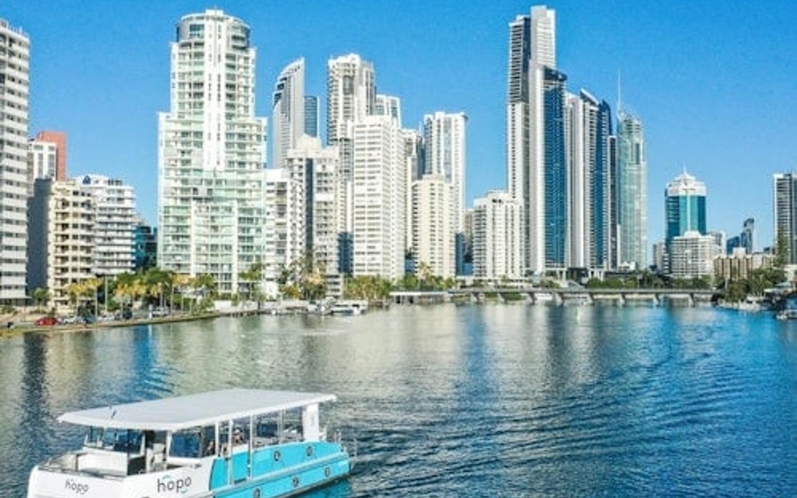 Gold Coast: 2-Hr Sightseeing Cruise from Surfers Paradise