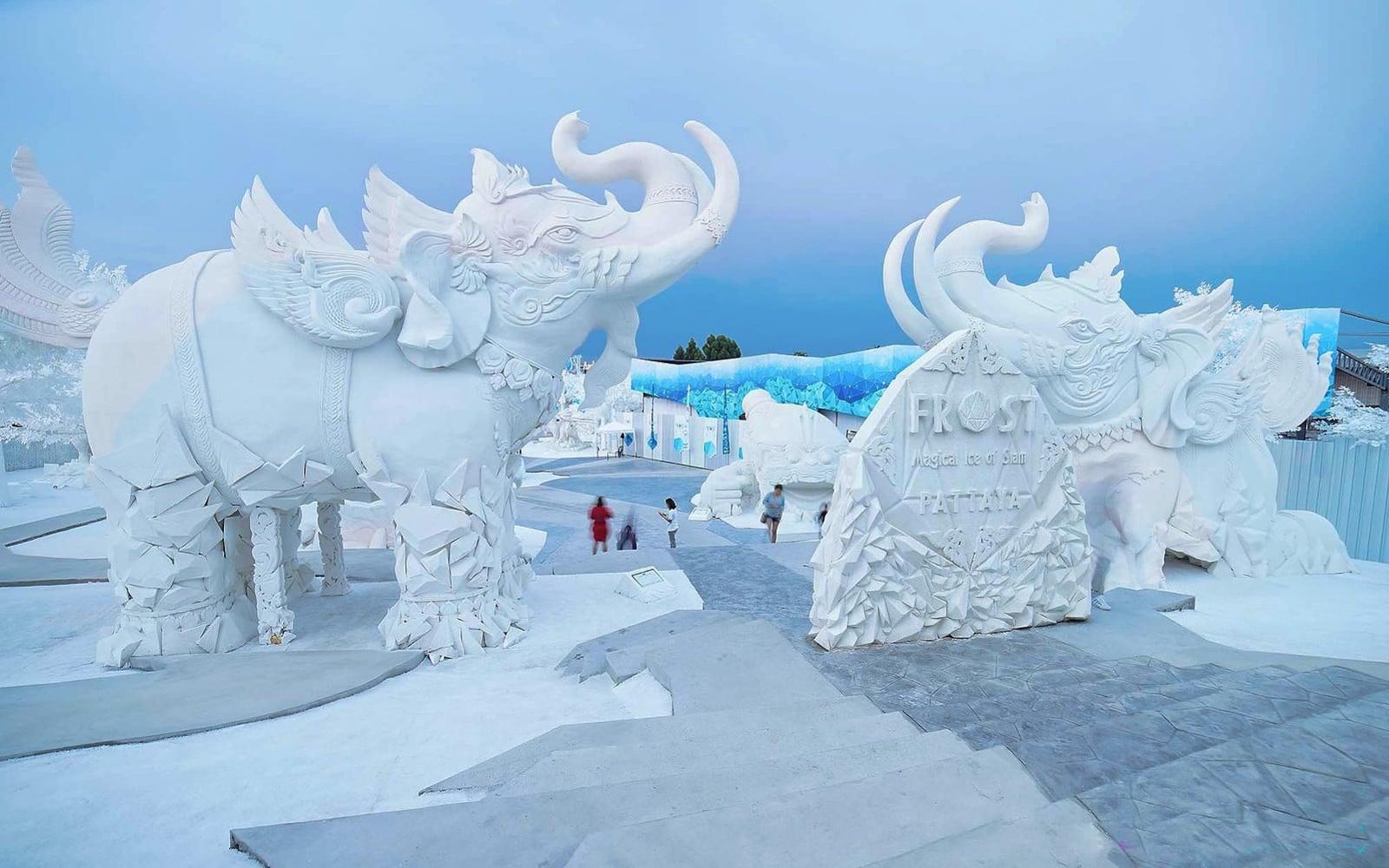 بلیط یخ جادویی سیام فِراست با نوشیدنی نرم رایگان