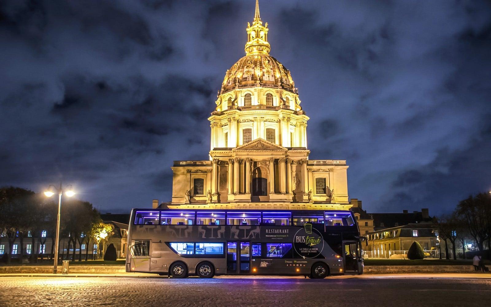 From Arc de Triomphe: Bus Toqué Signature Dinner with Paris Views