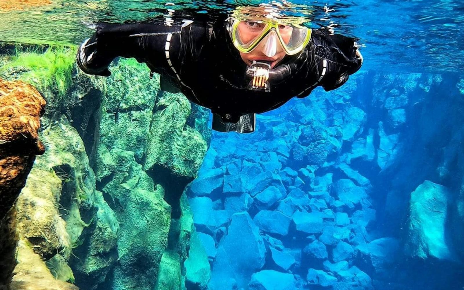Silfra: Guided Drysuit Snorkeling