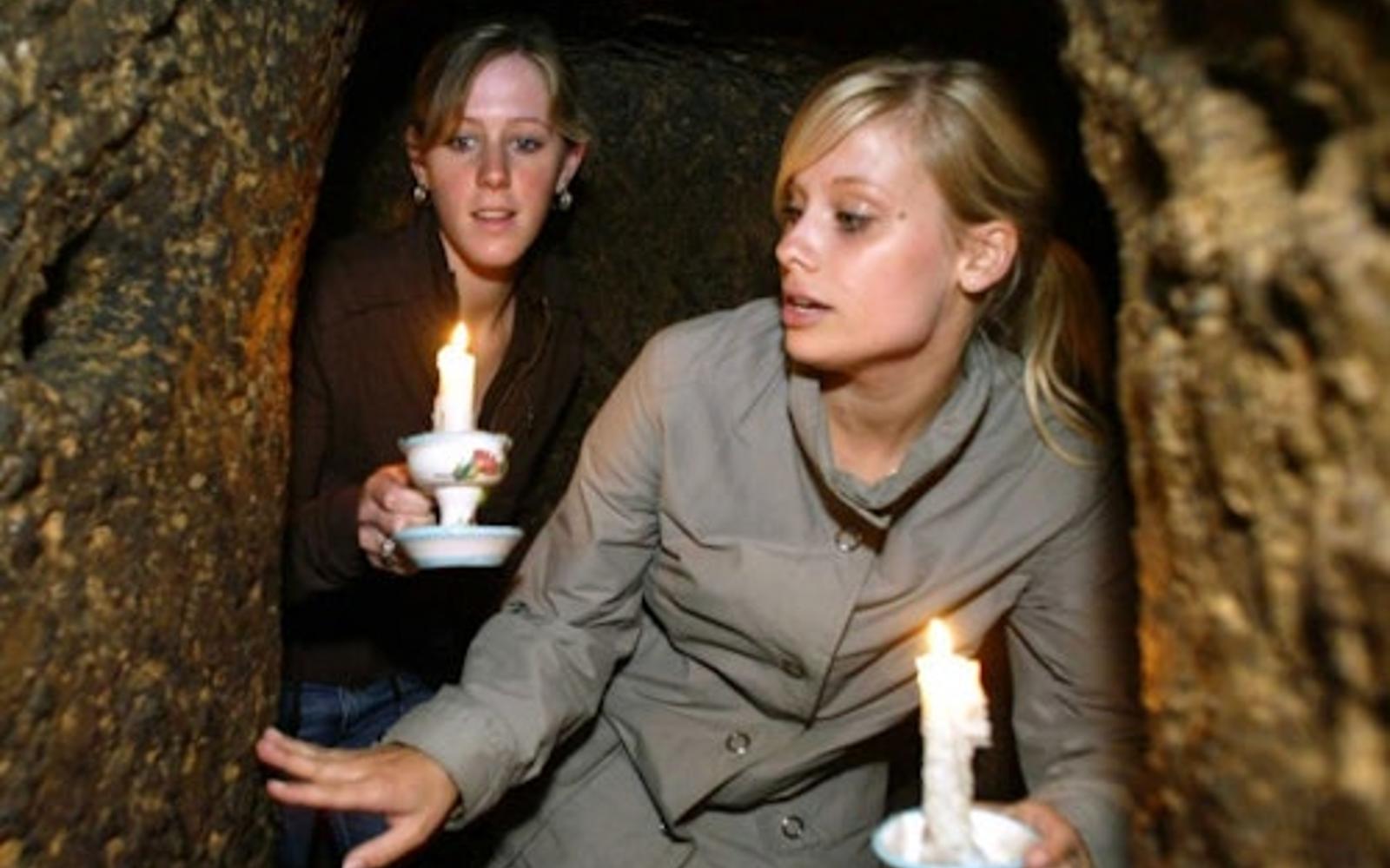 Naples Underground: Skip The Line Ticket + Guided Tour + Pizza & Drink at Naples Underground, Naples