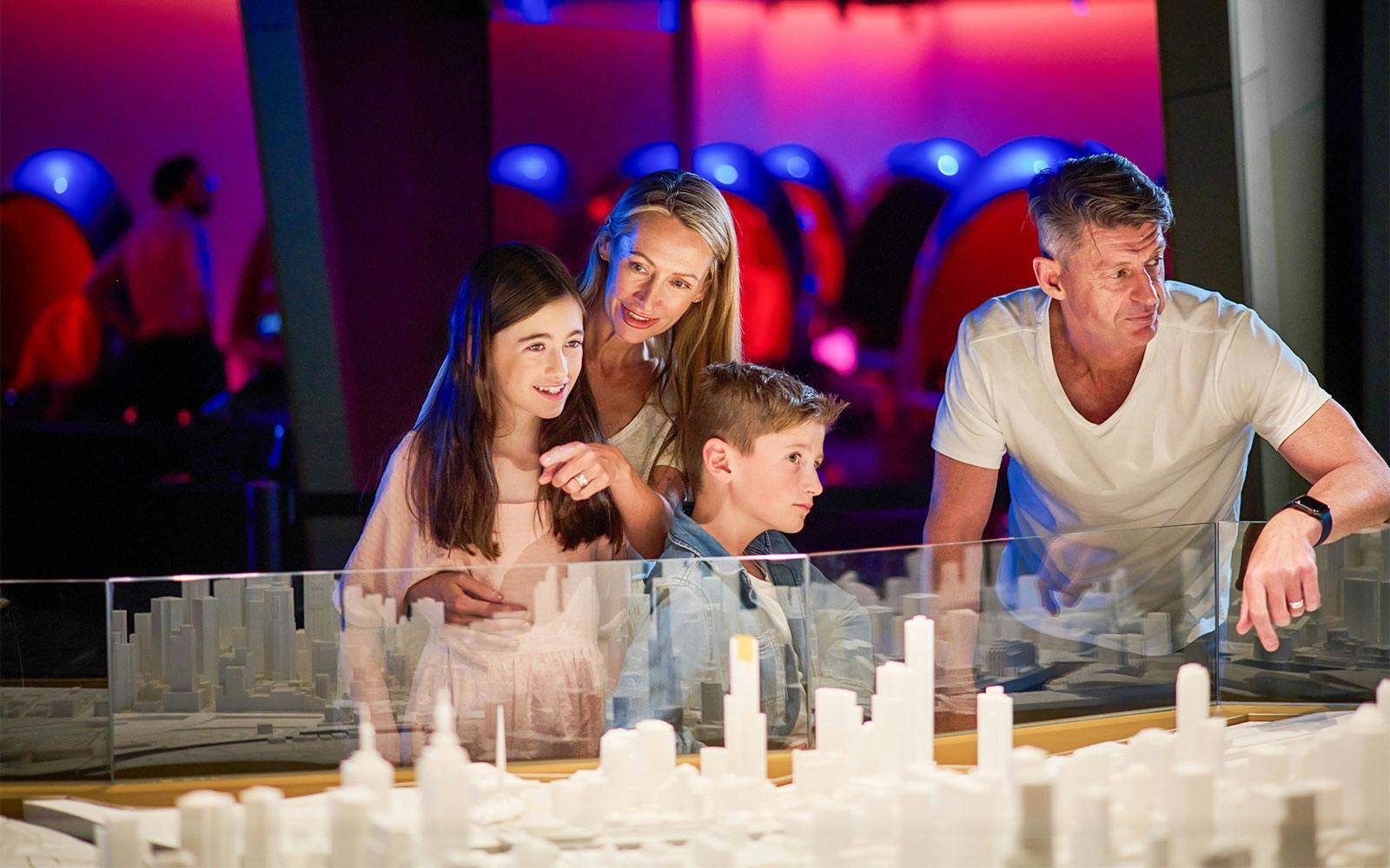 Melbourne Ultimate Skydeck Package: VR Experience, The Edge and Bar Voucher