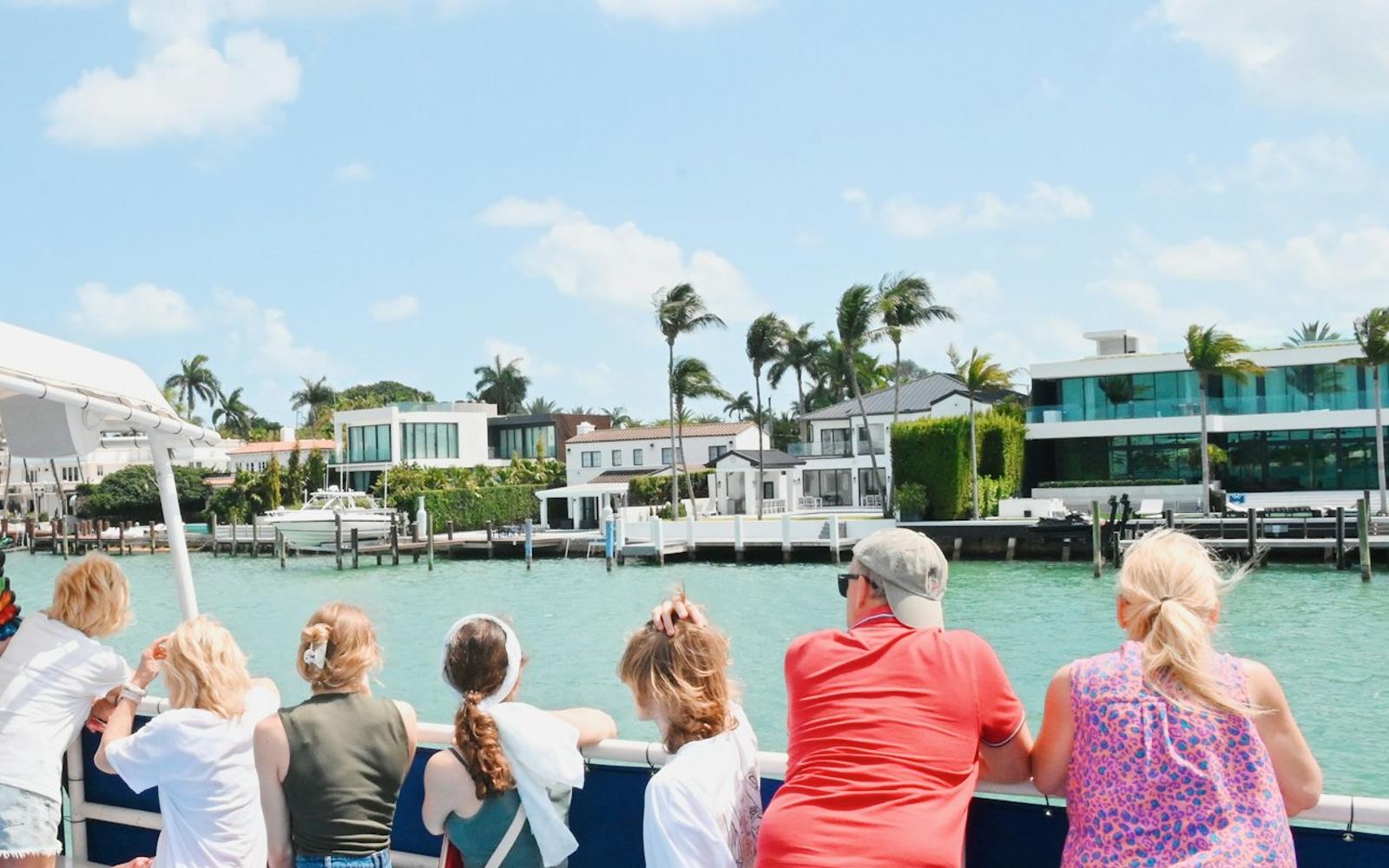 Miami: South Beach Walking Tour with Skyline Cruise tickets at Miami Hop-on Hop-off Tours, Miami