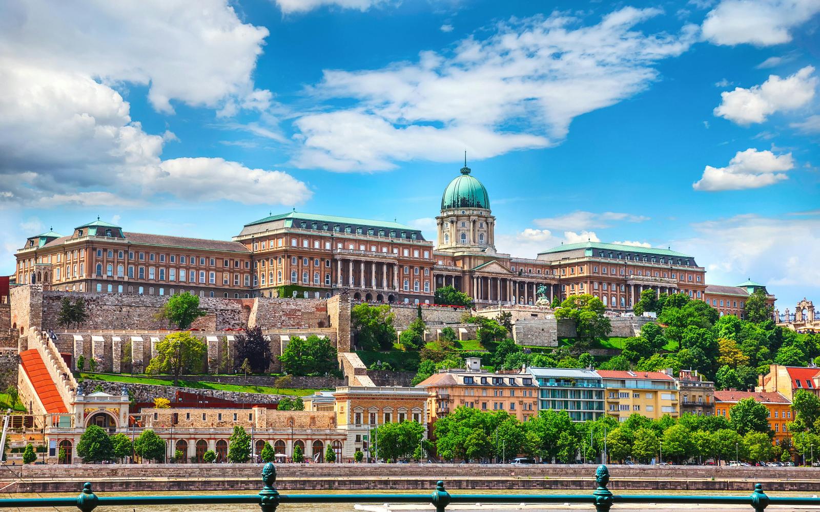 Buda Italian Guided Walking Tour