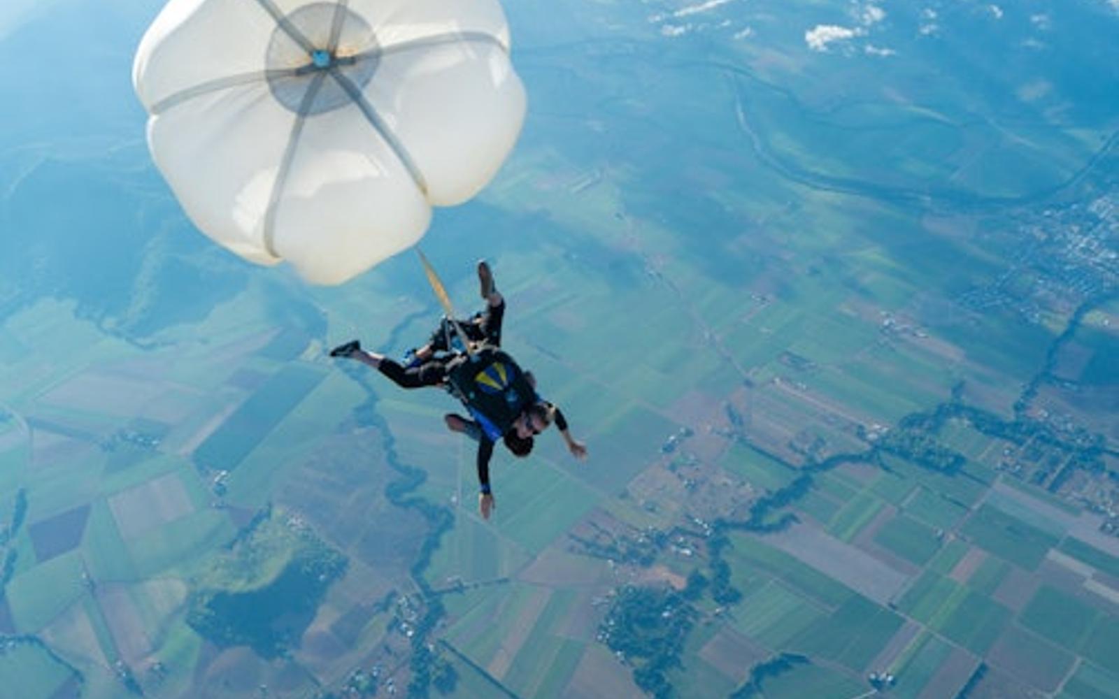 Skok padákem Wanaka: Tandemový skok až do výšky 9 000 ft