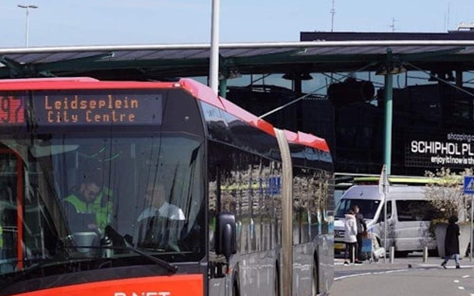 Autobus A/R dall'aeroporto di Schiphol al centro di Amsterdam + app di audioguida tickets at Amsterdam Schiphol Airport Transfers, Amsterdam