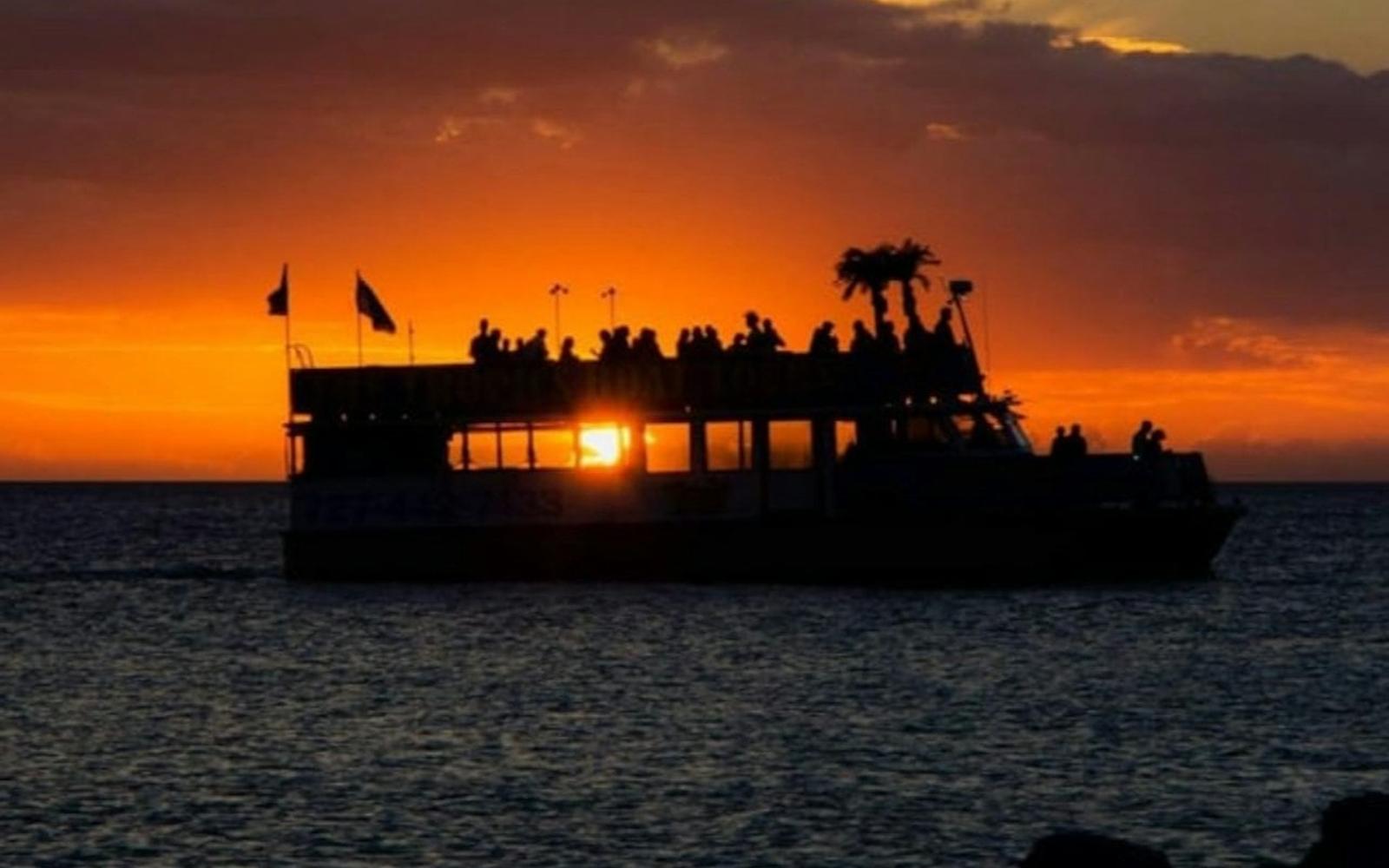 Clearwater: Sunset Cruise with Champagne