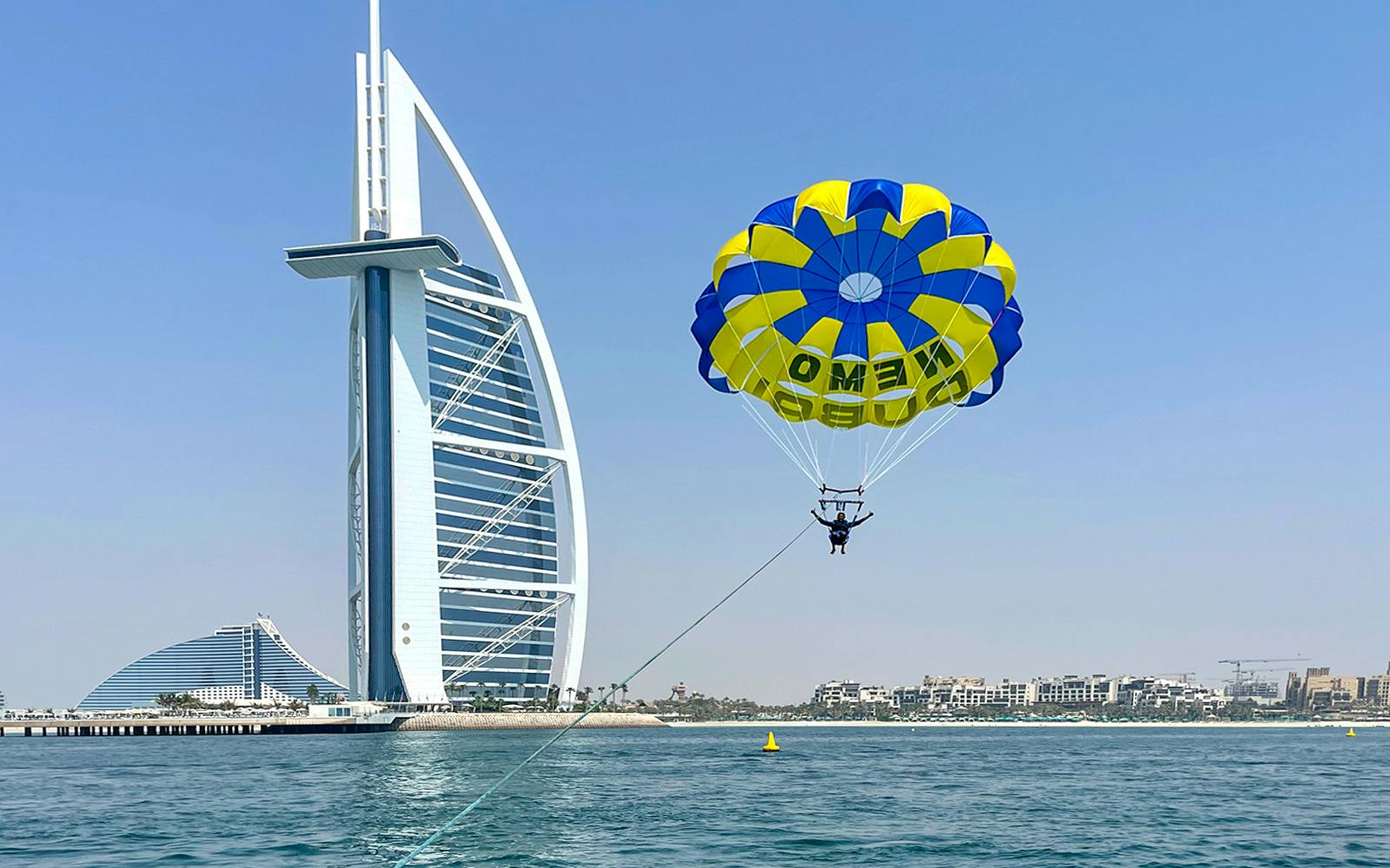 Parasailing in Dubai