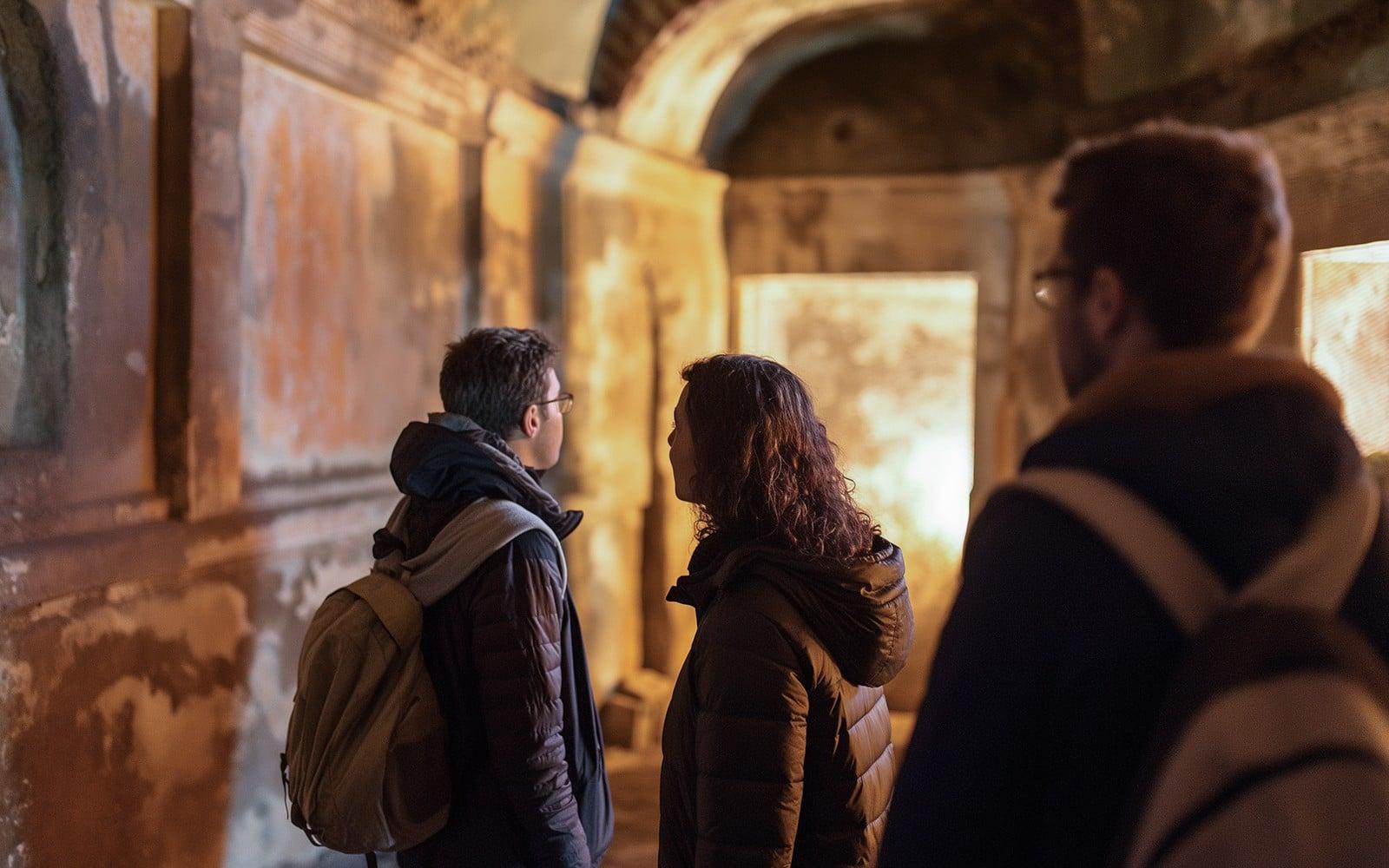 بلیط‌های Catacombs of Domitilla با تور راهنما