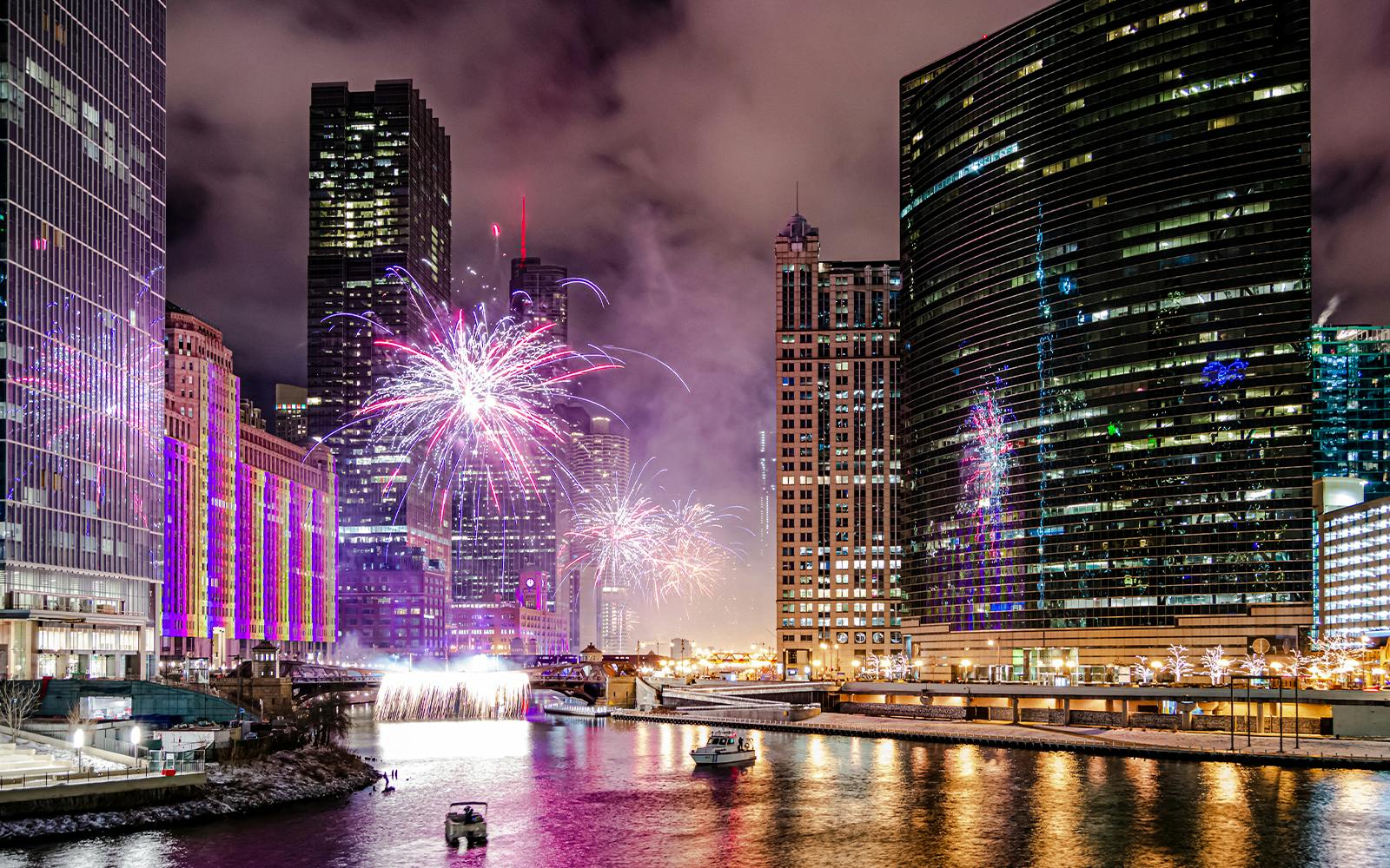 Chicago Fireworks Dinner Cruises