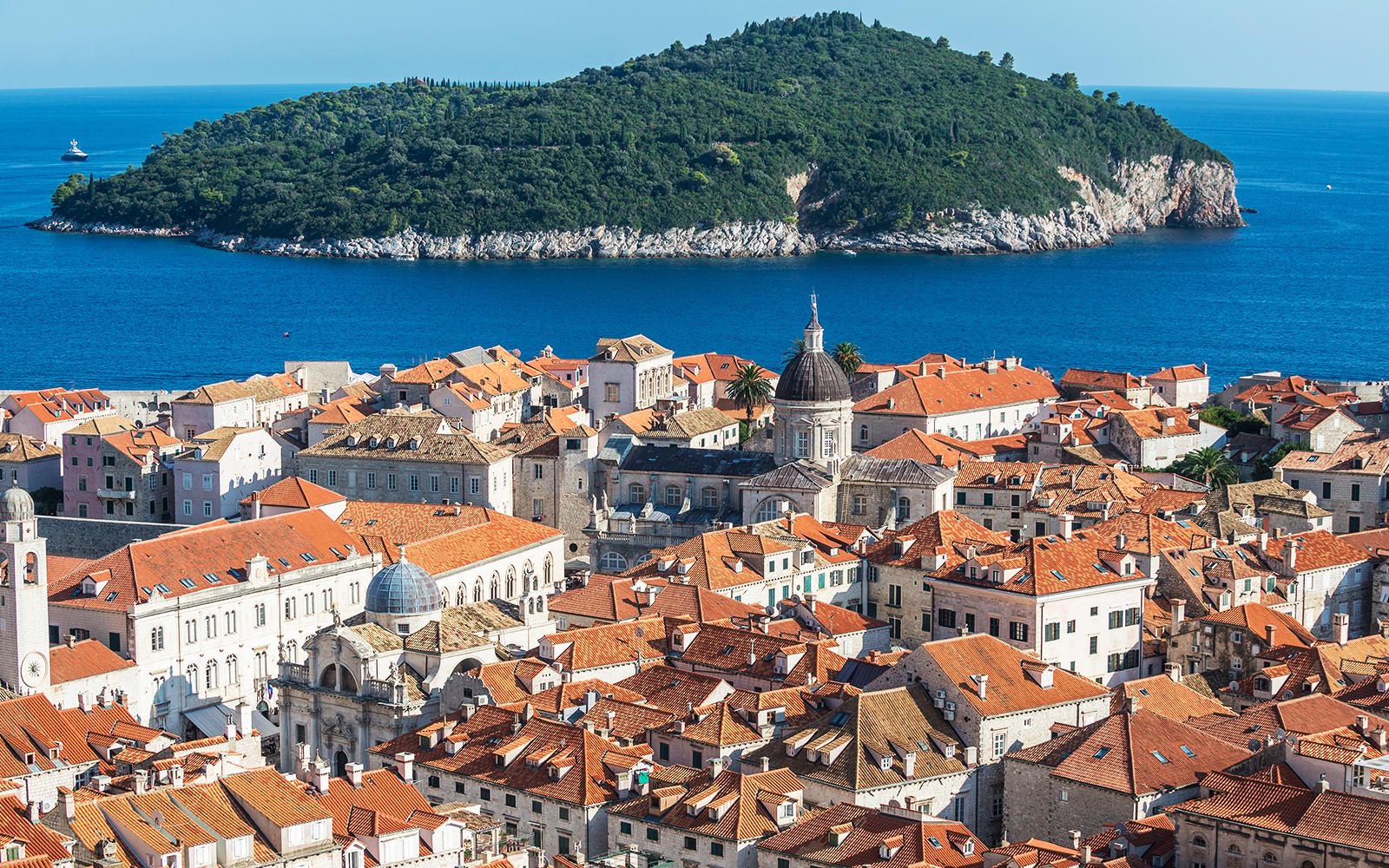 Seaside Journey: Private Transfer from Dubrovnik to Split