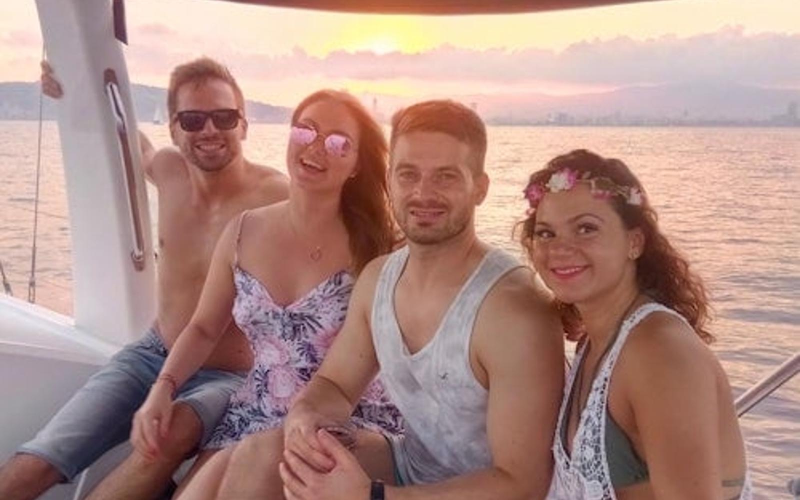 Barcelona: Sunset Sailing Tour + Drinks