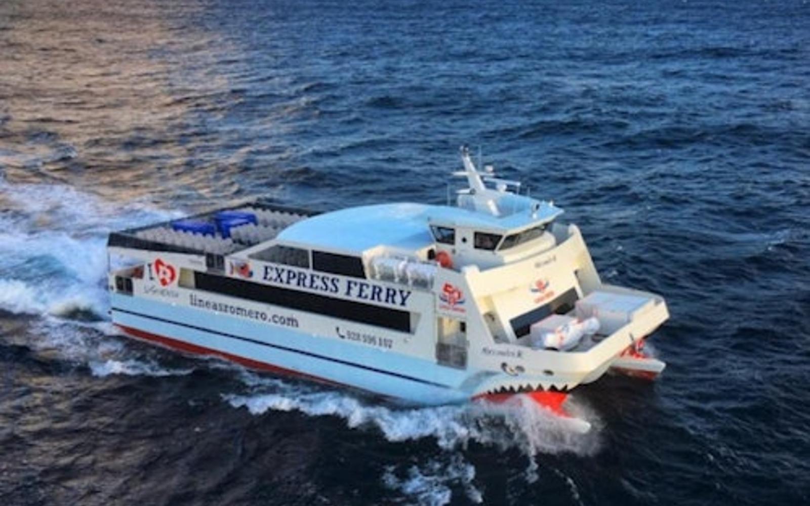 La Graciosa: Ferry from Lanzarote
