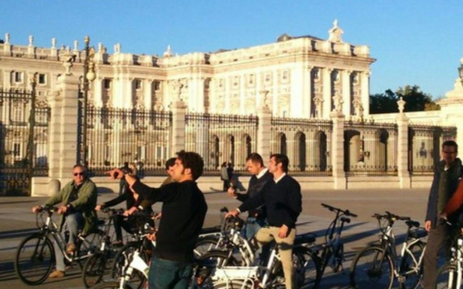 Madrid: Guided Night E-bike Tour