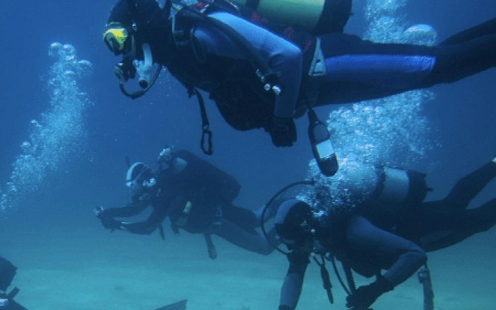Dubai: Scuba Diving Experience