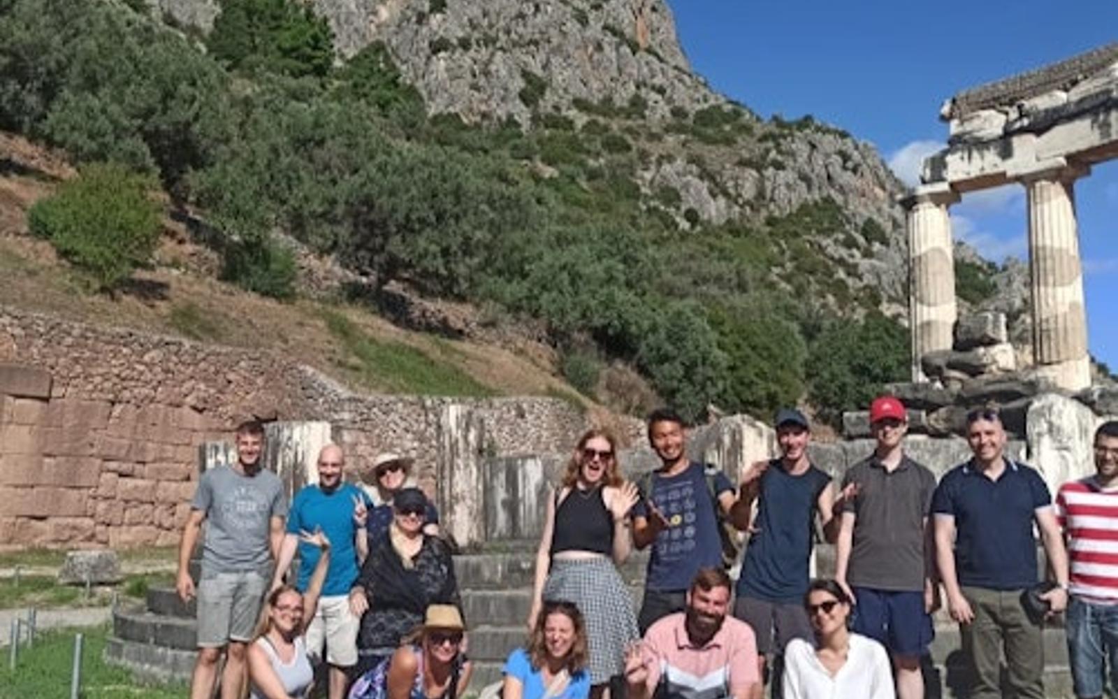Delphi: Full-Day VR Audio Guided Tour from Athens