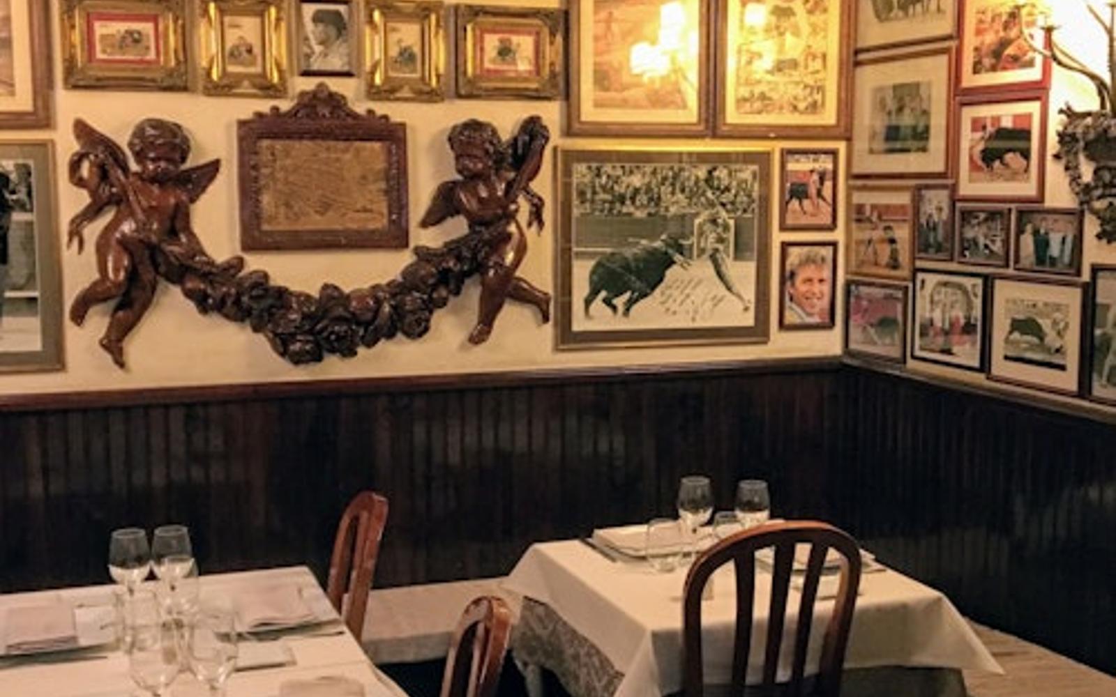 Madrid: Prado Museum + Walking Tour + Lunch at Sobrino de Botín
