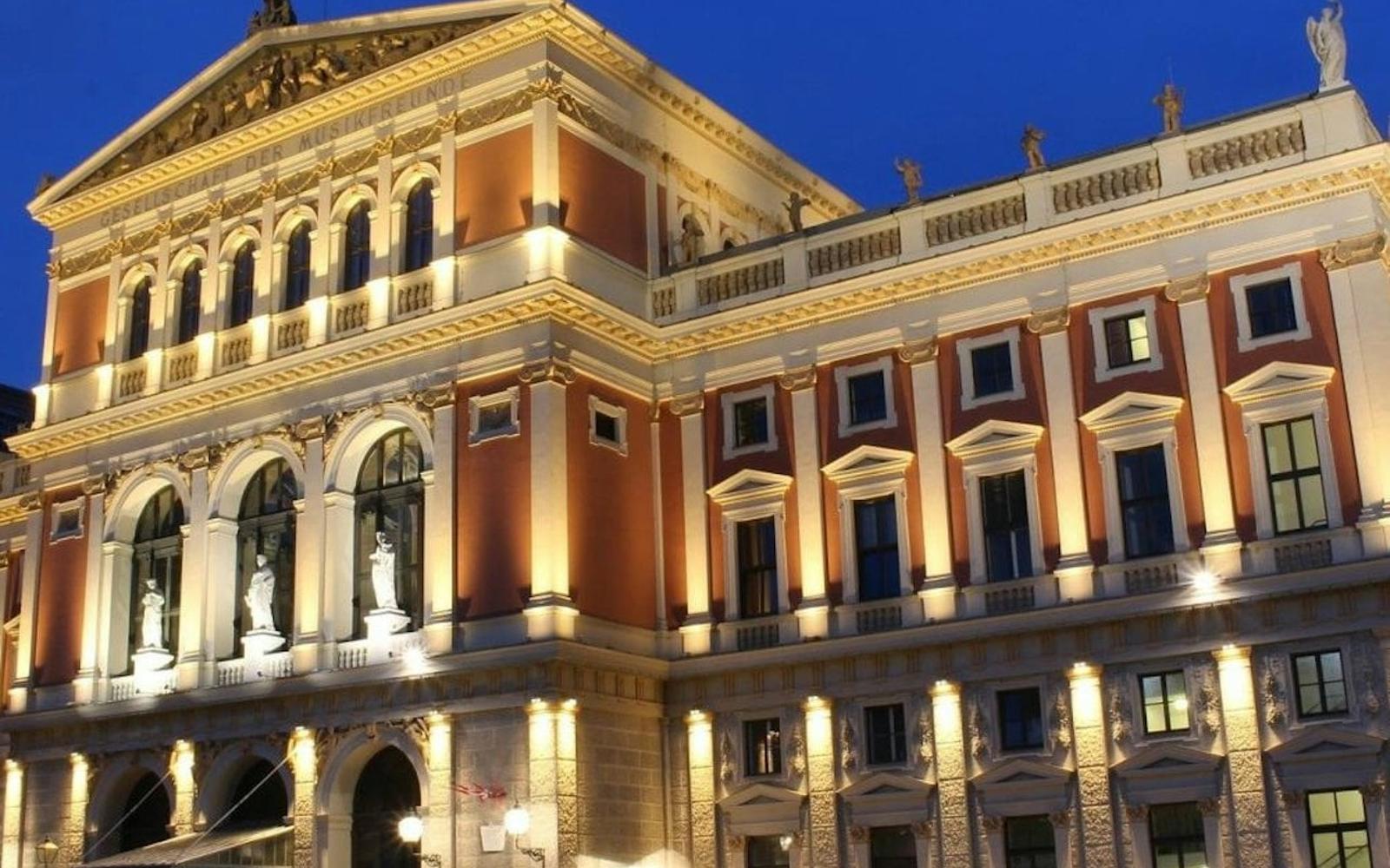 Vienna: Panoramic Evening Bus Tour