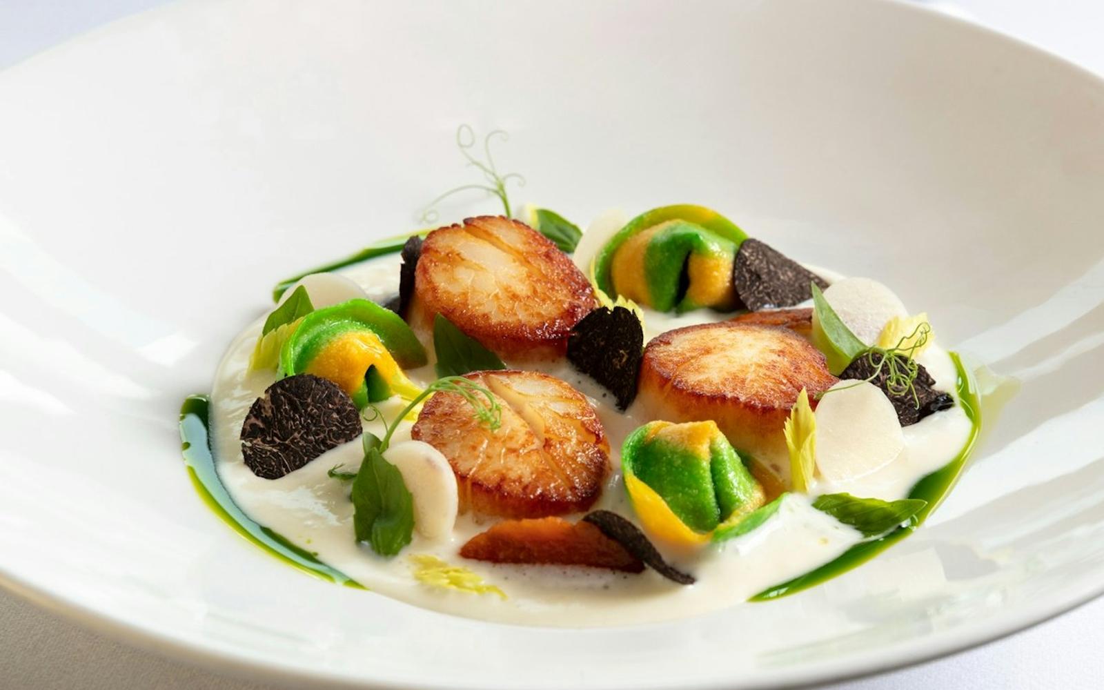 Sirocco Restaurant: Premier Rooftop Dining Experience