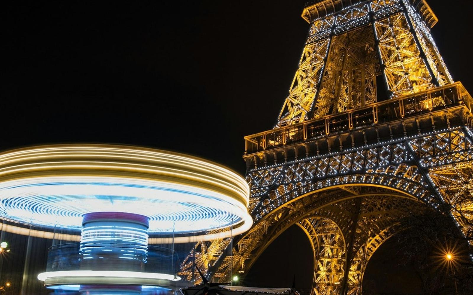 Paris: Private Romantic Night Tour tickets at Paris Walking Tours, پاریس