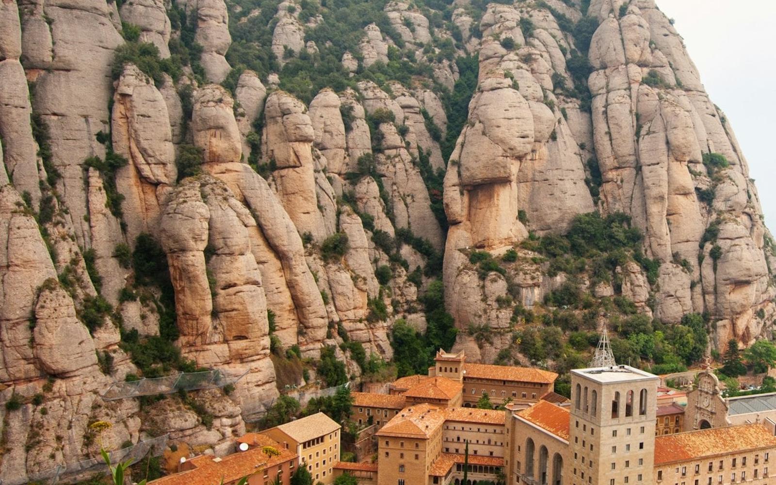 Montserrat: Museum Entry + Escolania