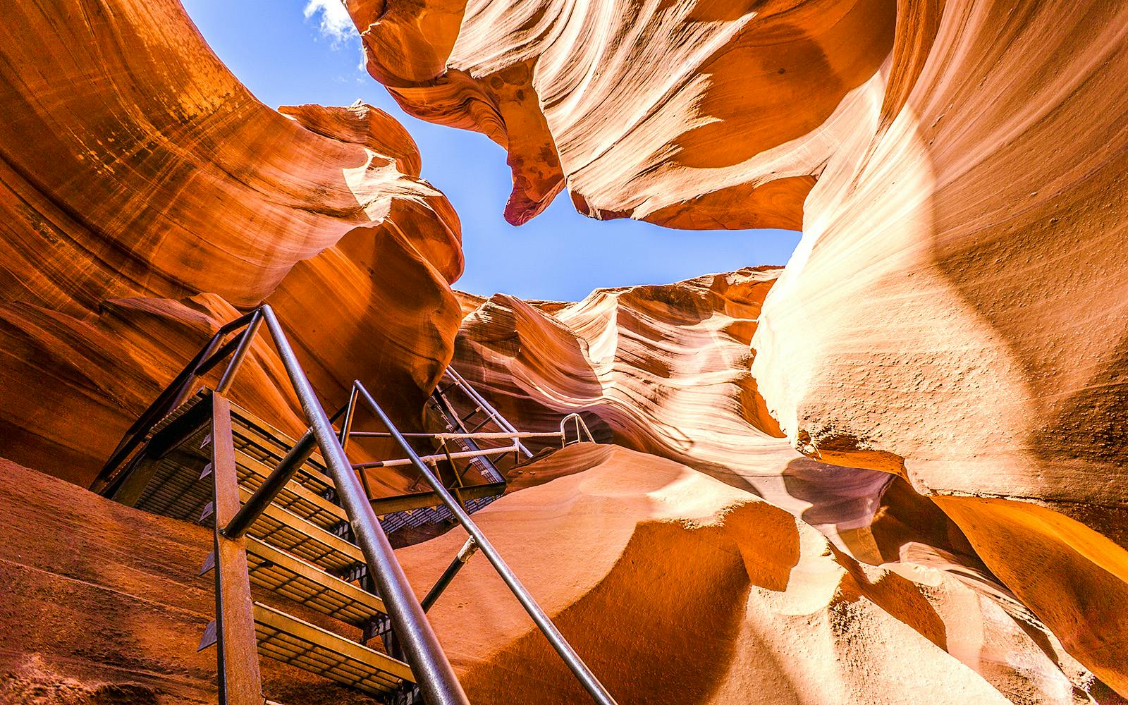 Dixie's Lower Antelope Canyon Tour with Navajo Guide