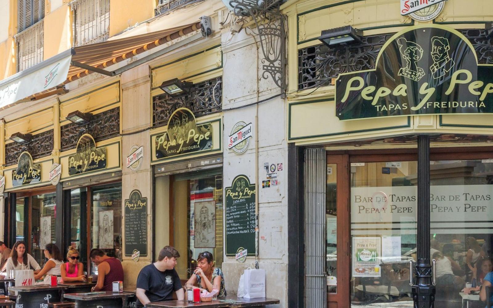 Malaga: Guided Food Tour + Drinks