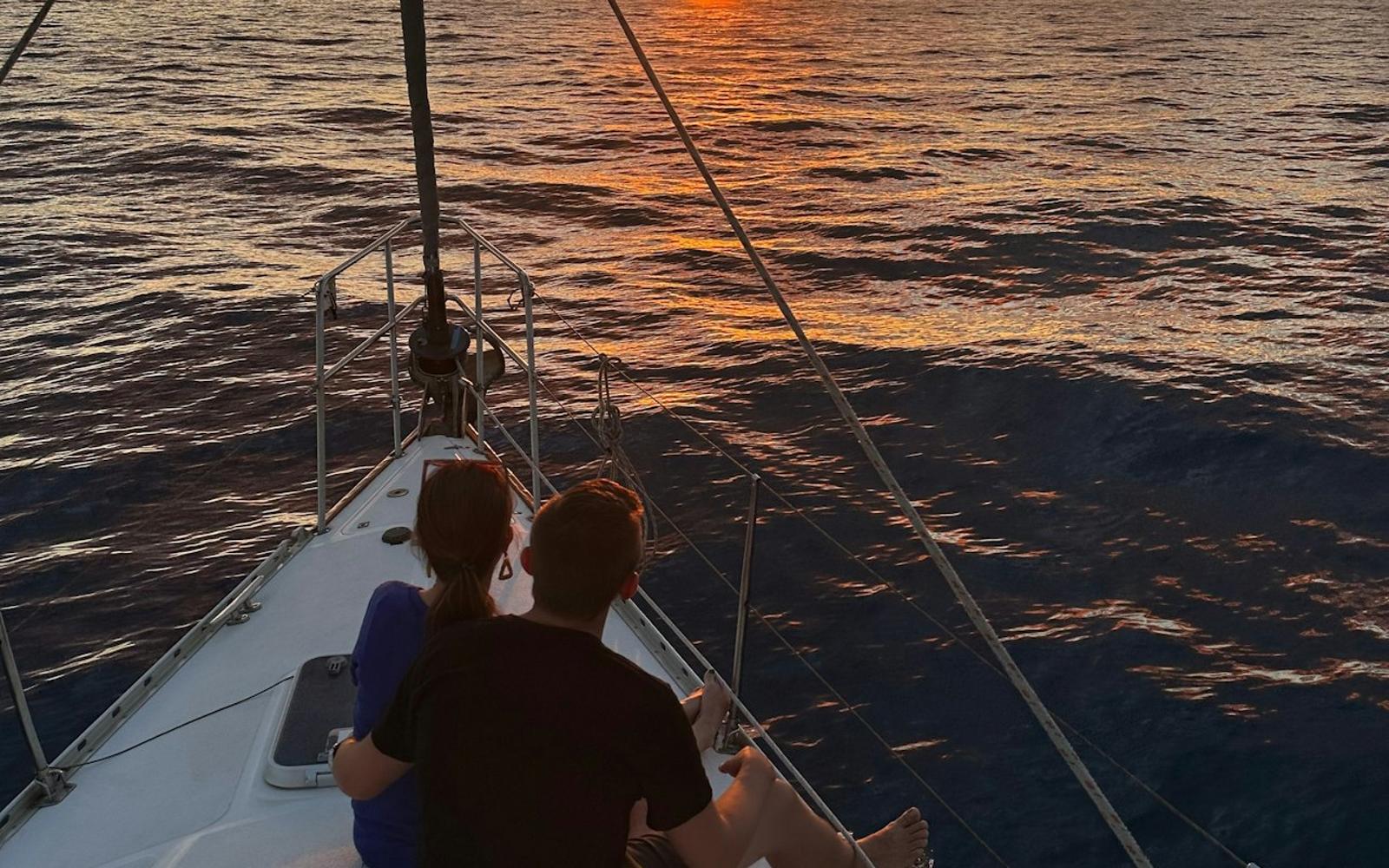 Waikiki: Day & Sunset Sailing Experience